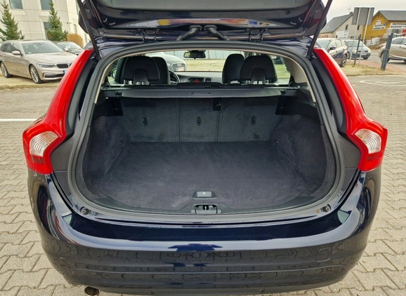 Volvo V60 cena 55900 przebieg: 186900, rok produkcji 2018 z Resko małe 781